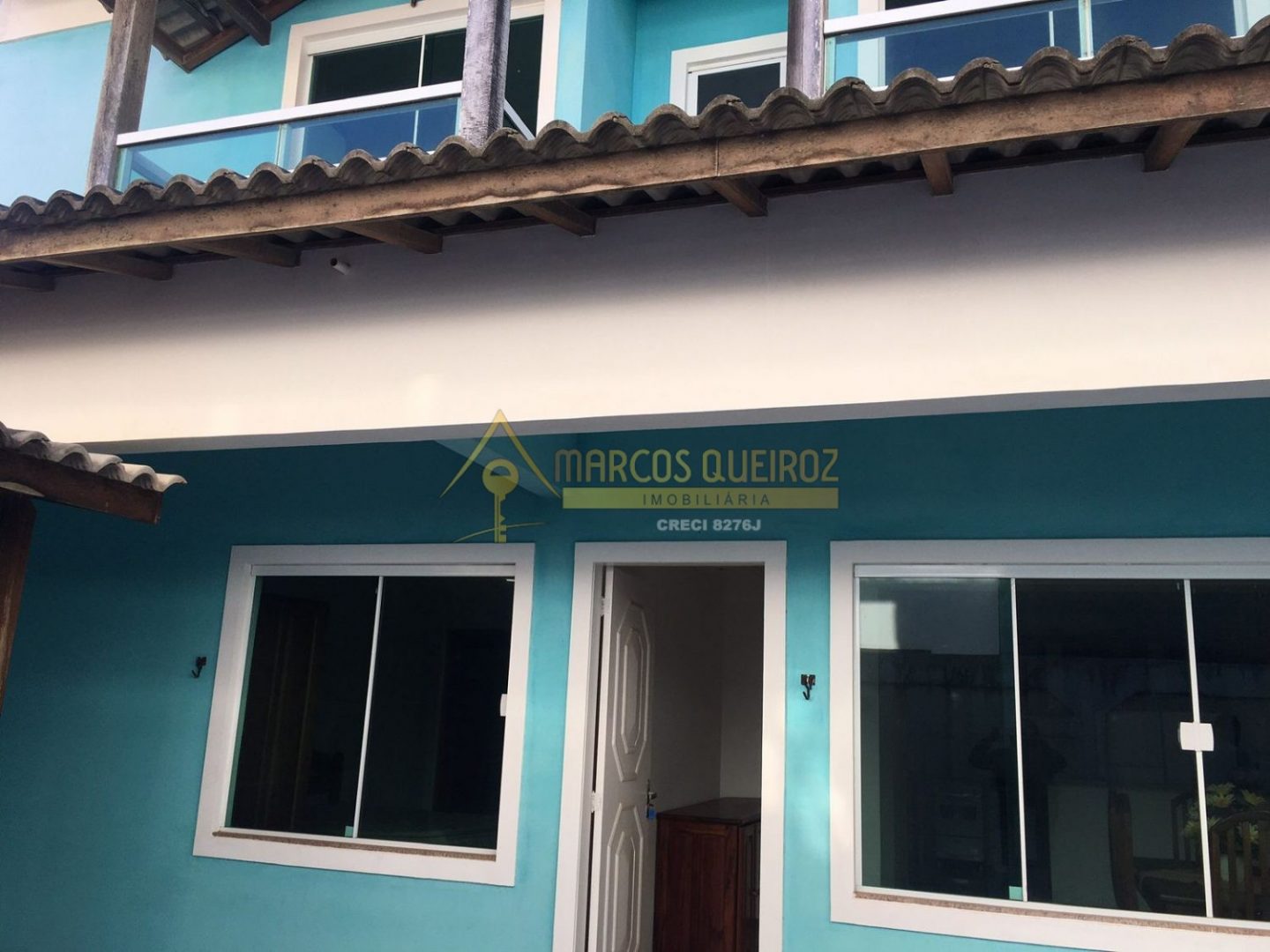 Cod: V634 Linda casa em condomínio c/ 04 quartos – 100 metros da Praia do Peró
